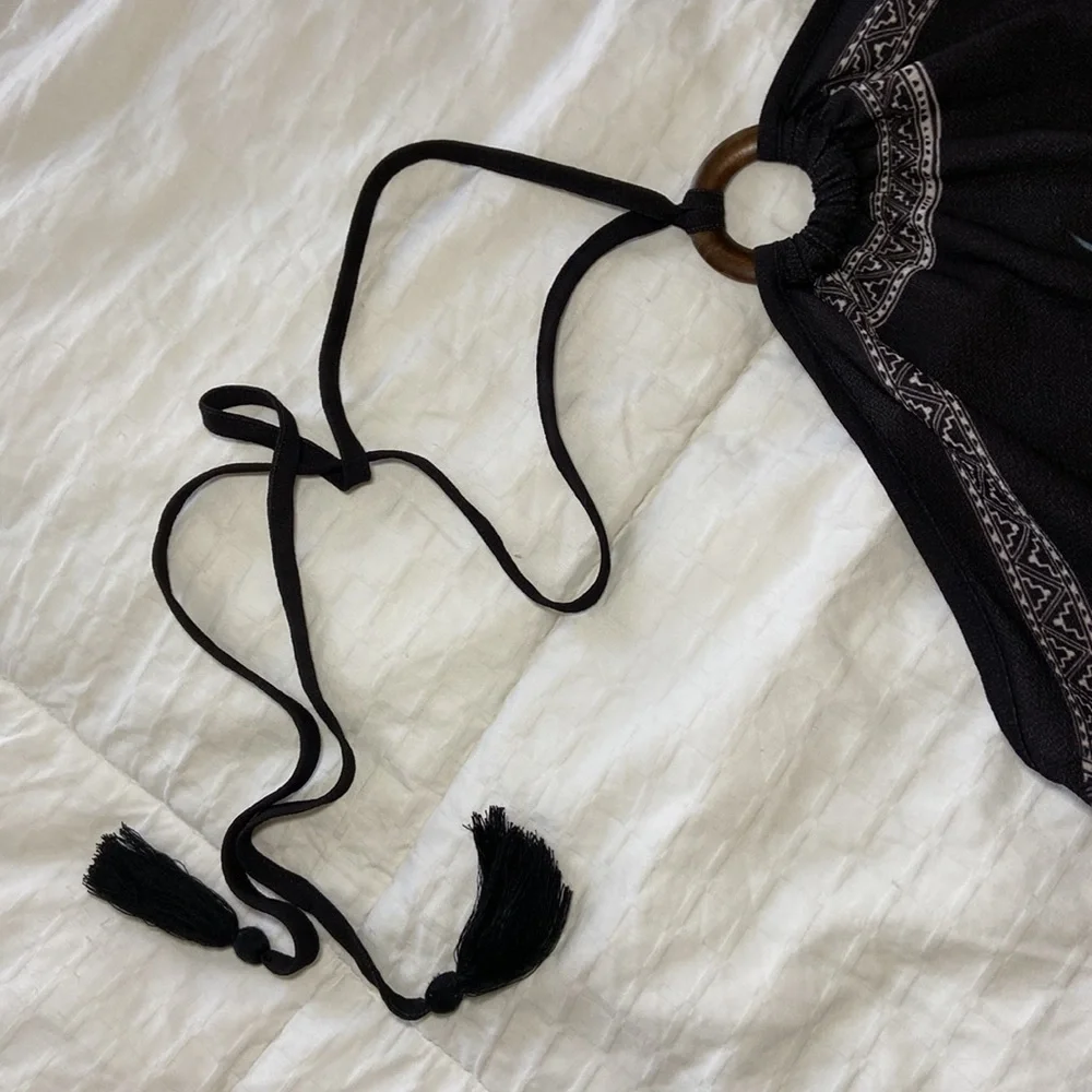 LIVE TO BE SPOILED - TROPICAL HALTER TOP - Picture 5 of 14